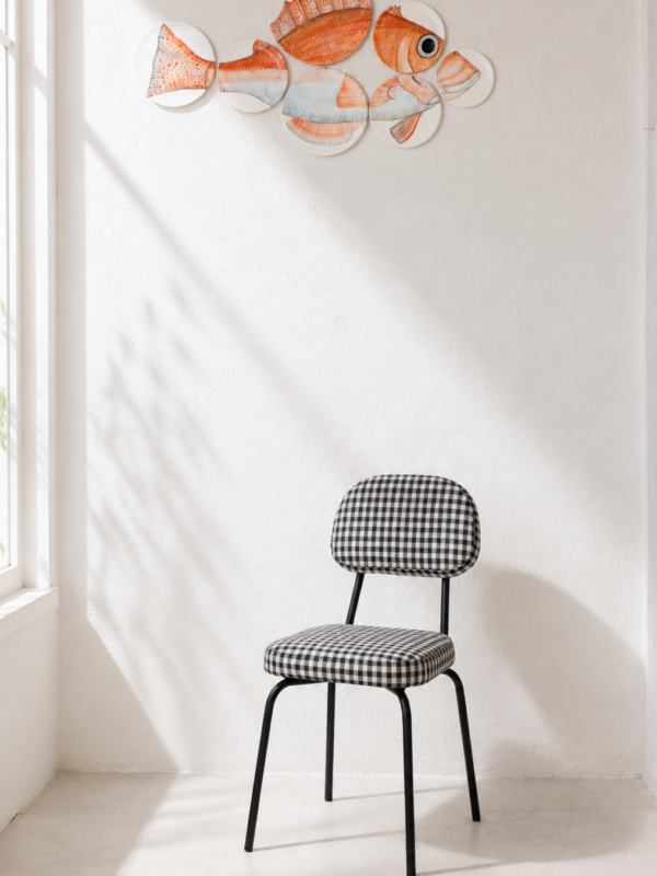 silla retro vichy blanco y negro